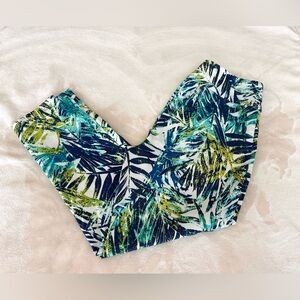 Peck & Peck Tropical Print Cropped Pull on Pants
